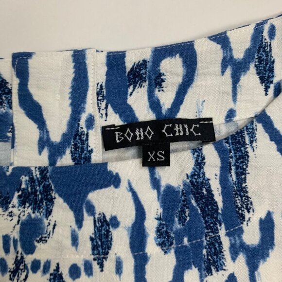 Boho Chic XS Blue & White Patterned Short Sleeve Top Button Back Boxy - Picture 2 of 7